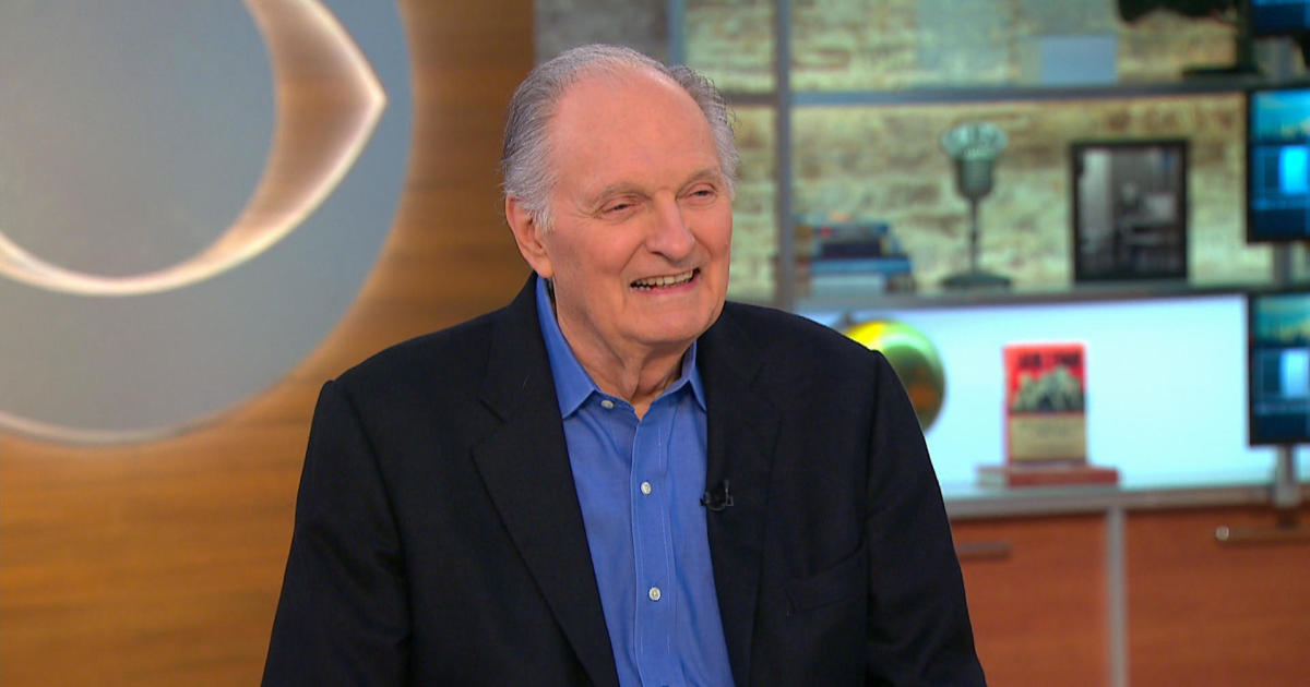 This Was the First Sign of Parkinson's Alan Alda Noticed
