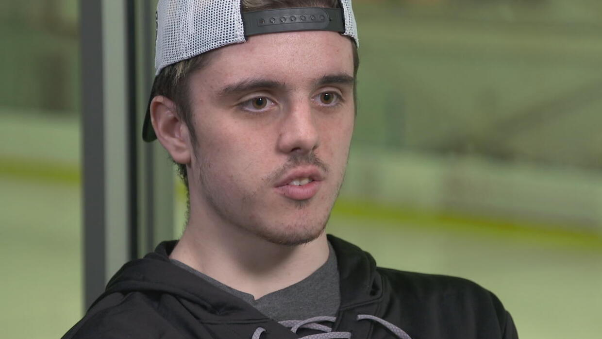 Hockey player paralyzed after horrific bus crash returns to the ice ...