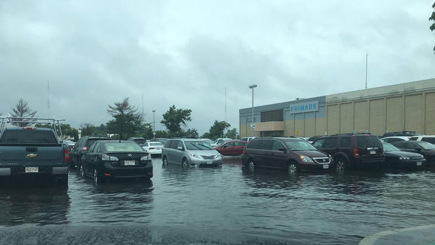 burlington-mall-flooding 