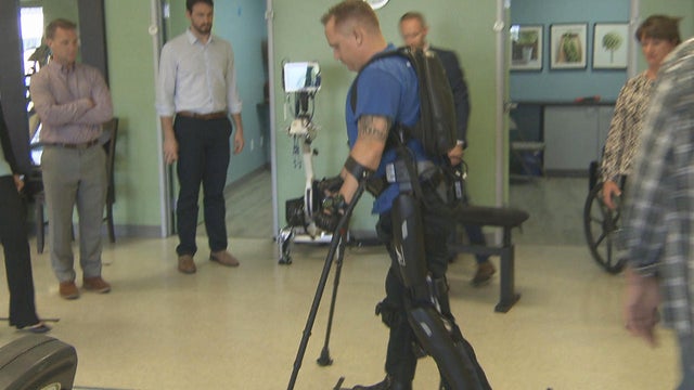 robotic-exoskeleton-derek-demun-walks-promo.jpg 
