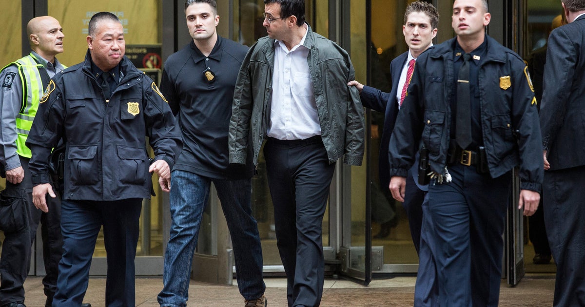 Martin Shkreli's former lawyer sentenced to prison - CBS News