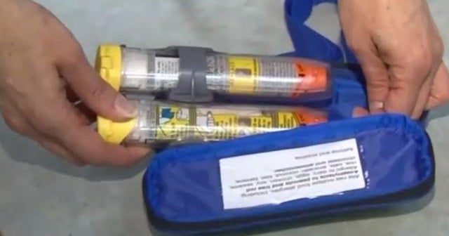 FDA Extends EpiPen Expiration Dates To Ease Shortage CBS News fda-extends-epipen-expiration-dates-to-ease-shortage-cbs-news