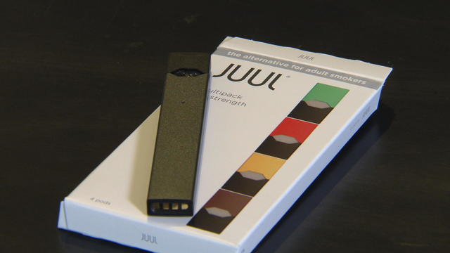 juul-e-cigarette-device.jpg 