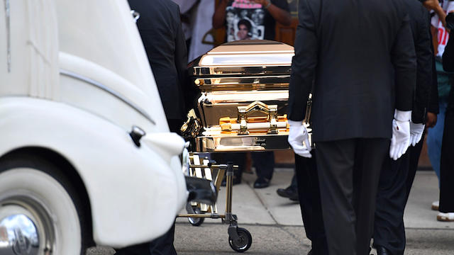 aretha-franklin-casket-1025279266.jpg 