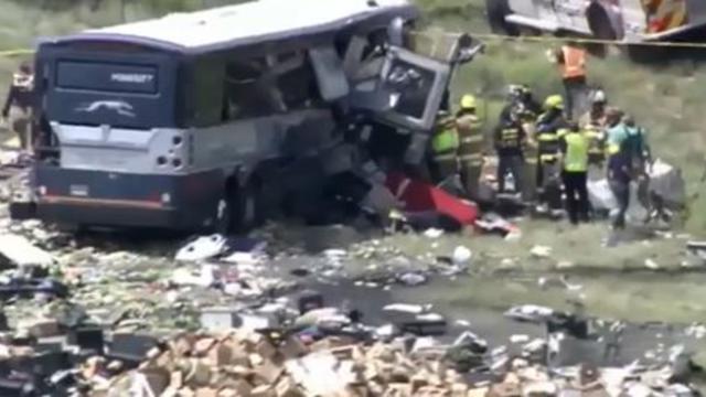 deadly-bus-crash.jpg 