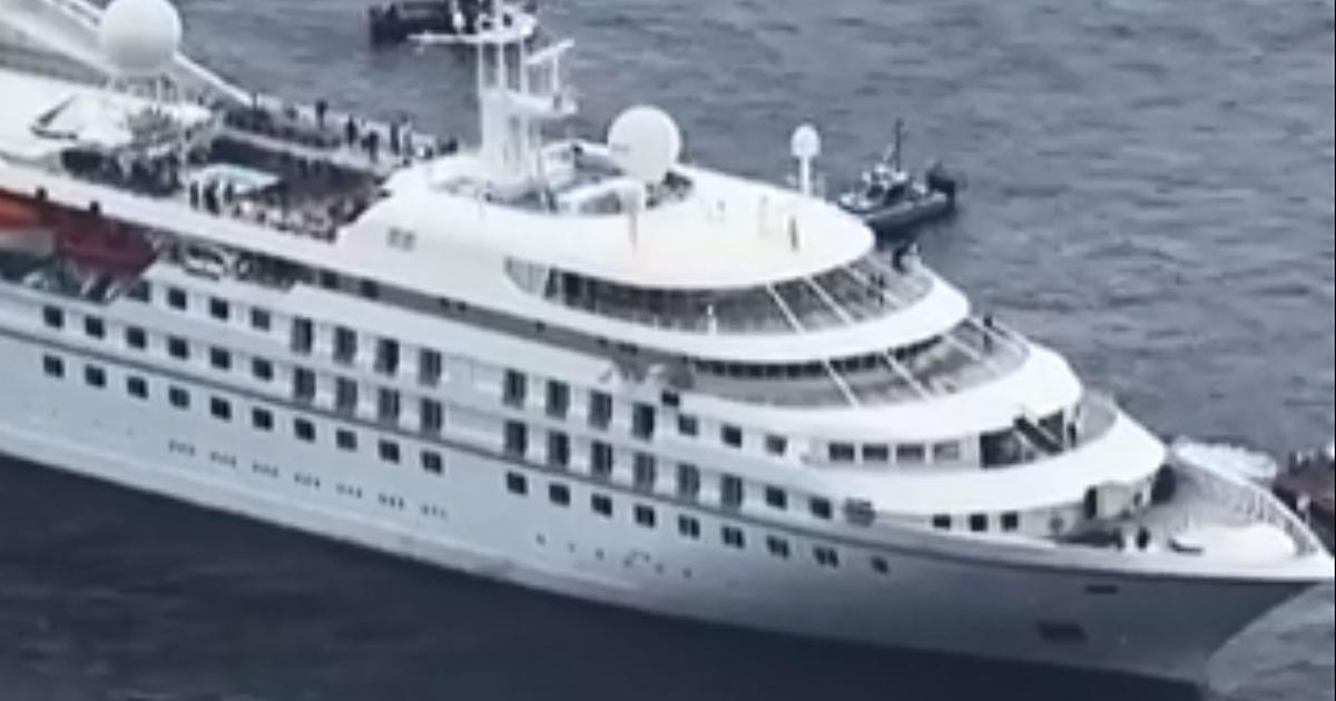 ManhattanBound Cruise Ship Loses Power Off Massachusetts CBS New York