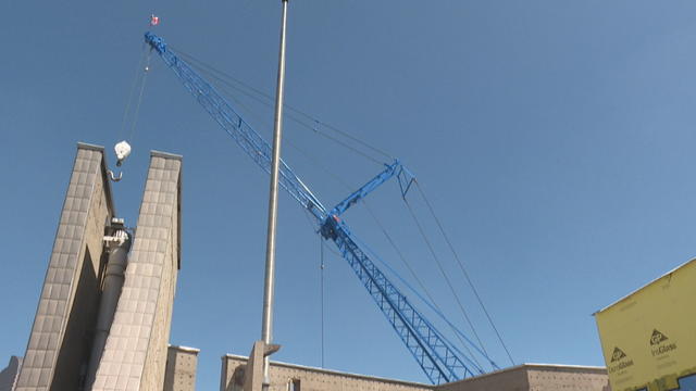 dam-crane-renovation-10vo_frame_0.jpg 
