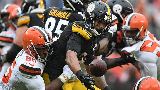 Pittsburgh Steelers v Cleveland Browns 
