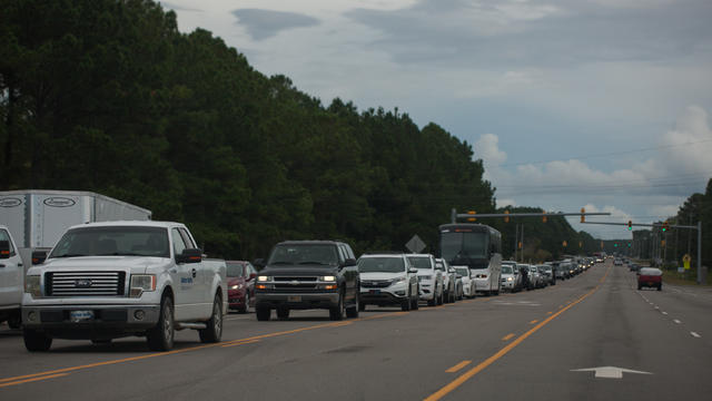 cbsn-fusion-several-domestic-airlines-are-waiving-fees-for-passengers-impacted-by-hurricane-florence-thumbnail-1655408-640x360.jpg 