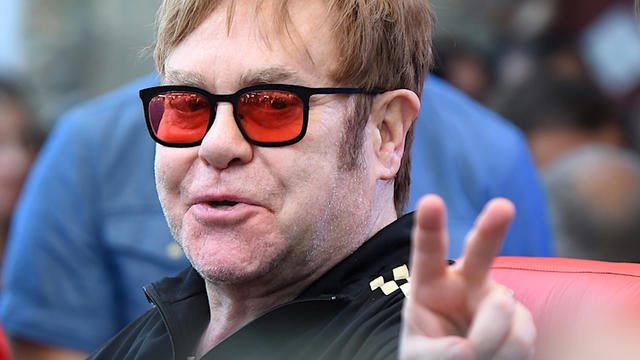 elton-john-963242558.jpg 