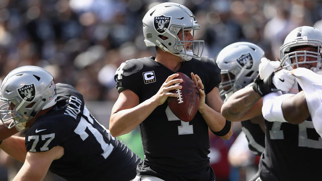 derek-carr-raiders1.jpg 