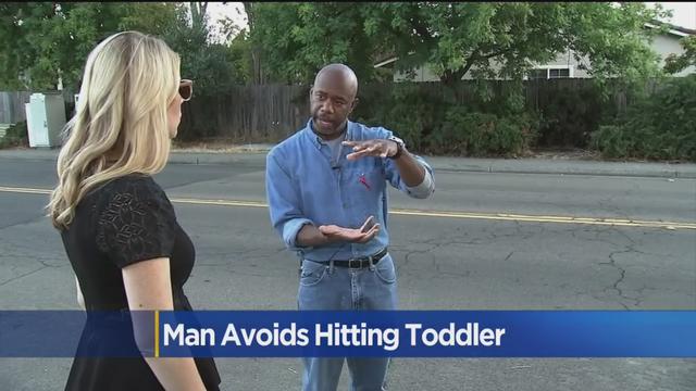 man-avoids-toddler.jpg 