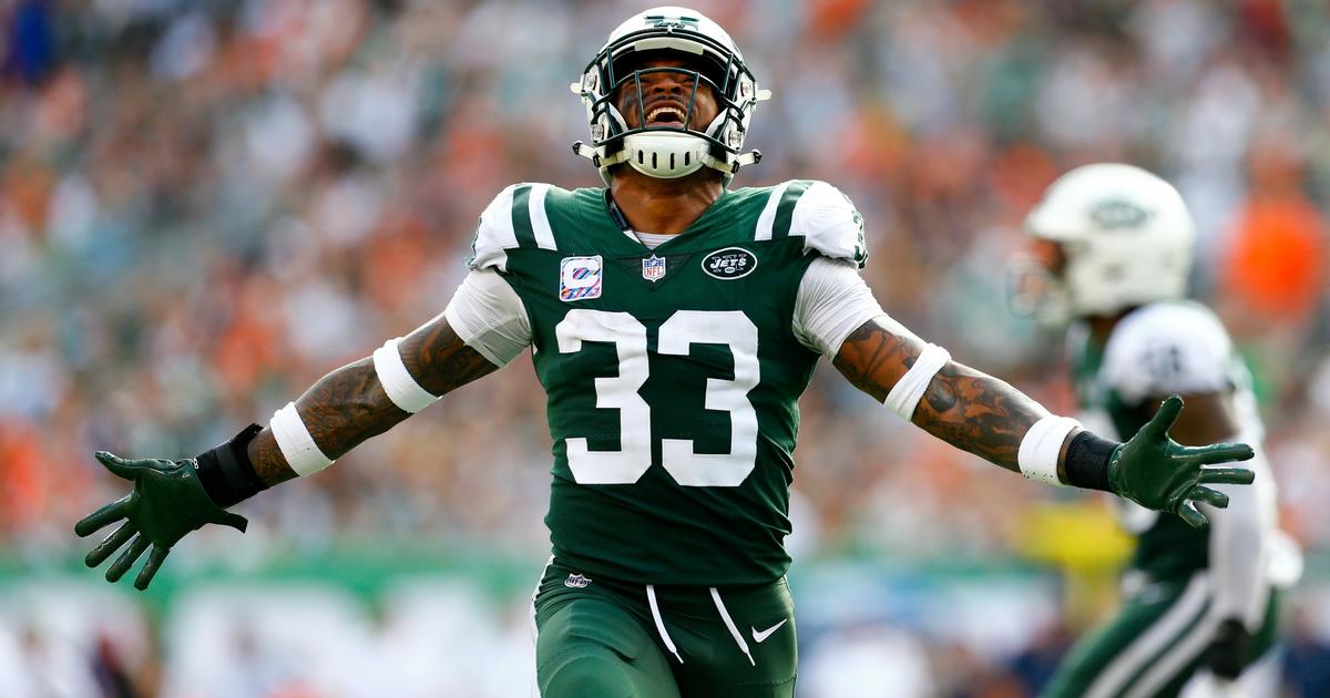 October 8, 2018 - East Rutherford, New Jersey, U.S. - New York Jets  quarterback Sam Darnold (14) during a NFL game between the Denver Broncos  and the New York Jets at MetLife