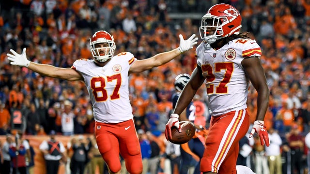 Travis Kelce, Kareem Hunt