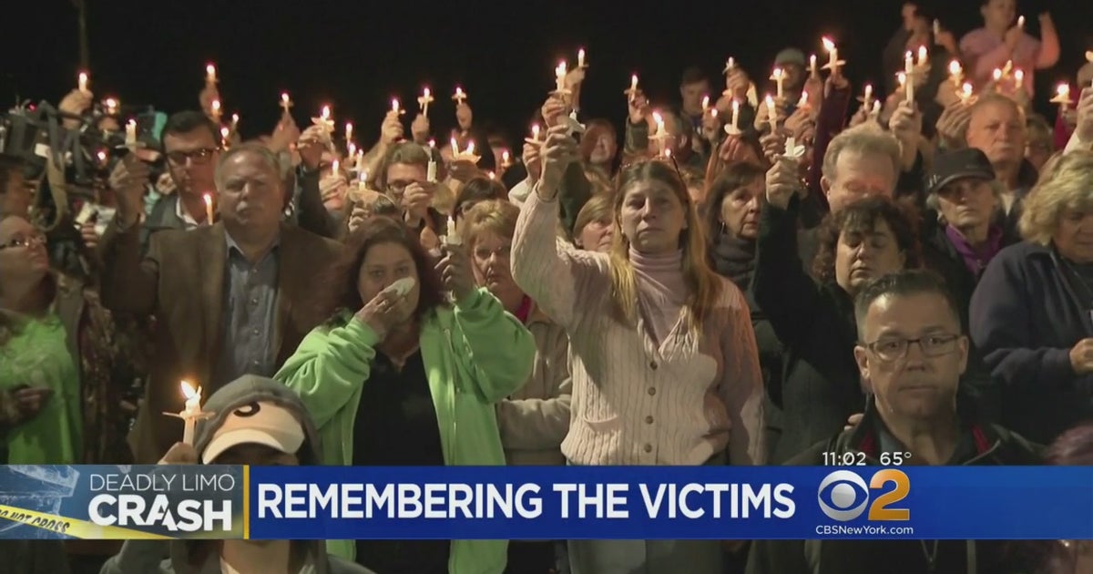 N.Y. Town Overcome By Grief, Holds Vigil After Deadly Limo Crash