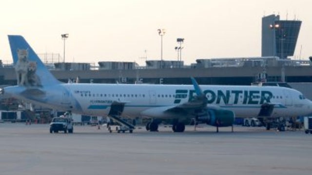 frontier-plane-1.jpg 
