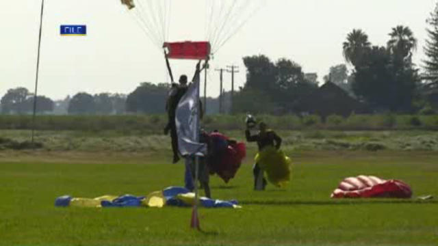 web-10-14-parachute-2.jpg 