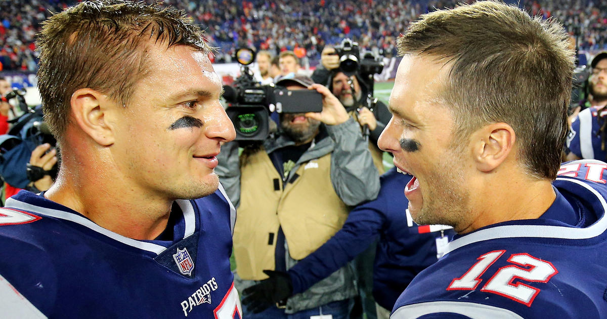 Tom Brady would be welcomed back to Patriots with 'all open arms,' says Rob  Gronkowski