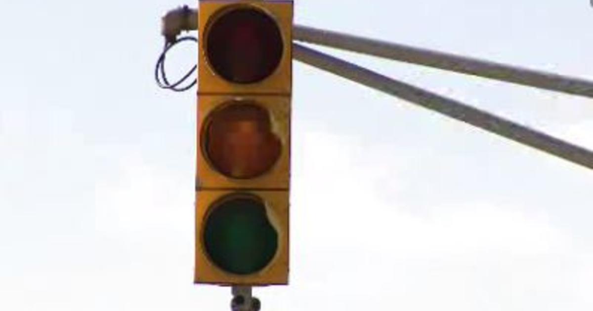 Malfunctioning Traffic Lights Cause Alarm Across Gary, Indiana - CBS ...