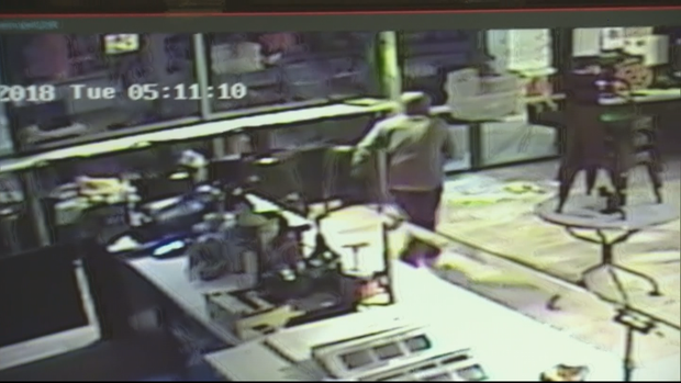 MORE SMASH AND GRABS 5PKG.transfer_frame_908