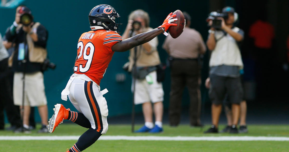 Former Chicago Bears RB Tarik Cohen appears to suffer leg injury