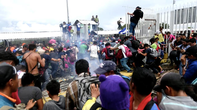 migrant-caravan.jpg 