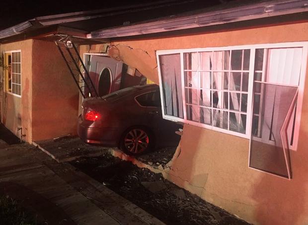 Car Careens Into Living Room Of Oxnard Home, Driver Flees 