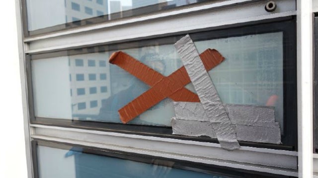 millennium-tower-new-cracked-window.jpg 
