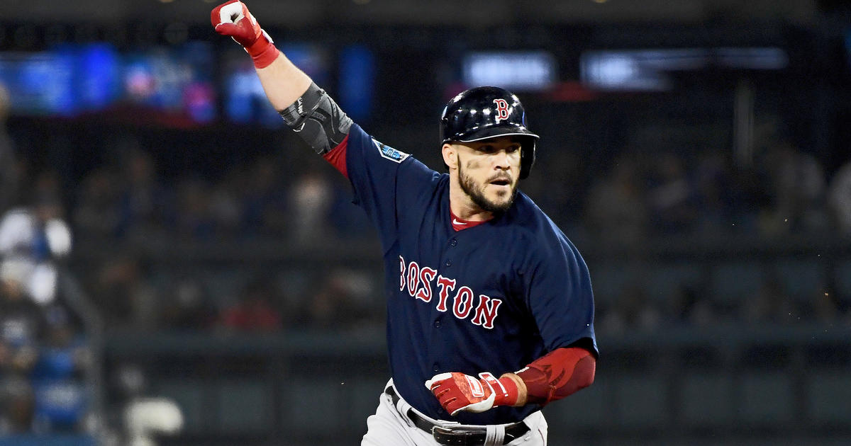 4 things to know about new Red Sox first baseman Steve Pearce