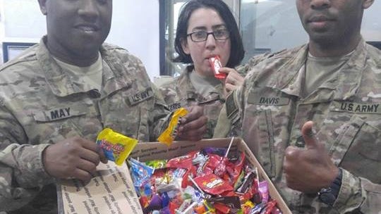 treats-troops.jpg 