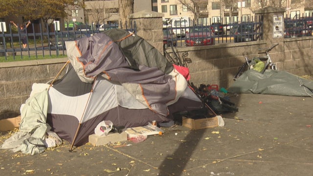 homeless-sweep-12vo_frame_397.jpg 