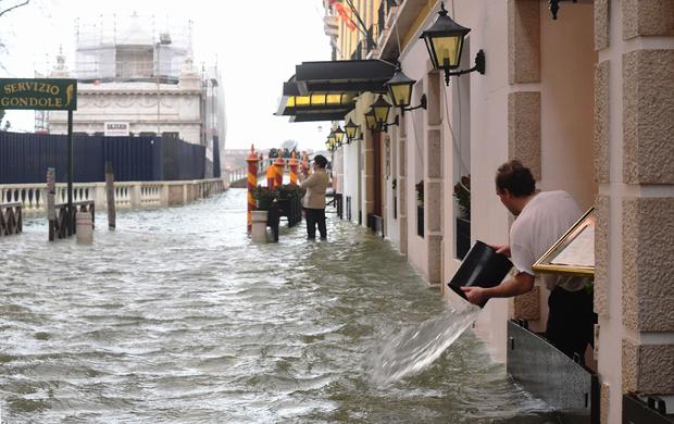 Venice high water flooding 