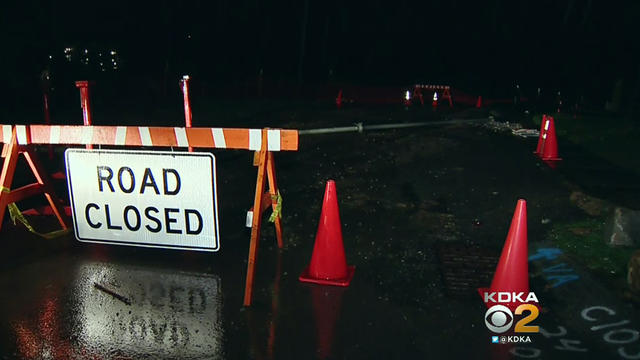 north-strabane-majestic-hills-road-closed-landslide.jpg 