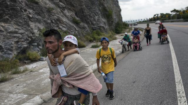 APTOPIX Central America Migrant Caravan 