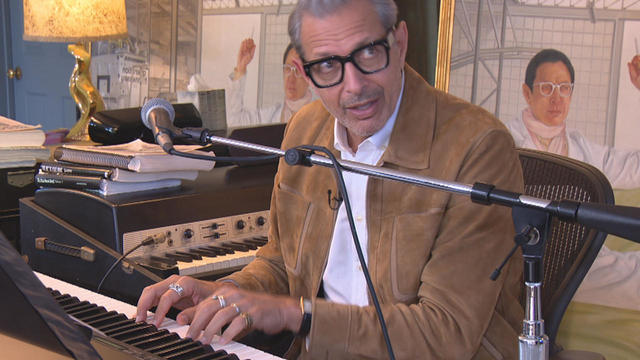 jeff-goldblum-at-the-keyboard-promo.jpg 