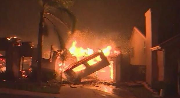 Oak Park Home Engulfed In Flames Collapses As CBS2's Tom Wait Reports Live 