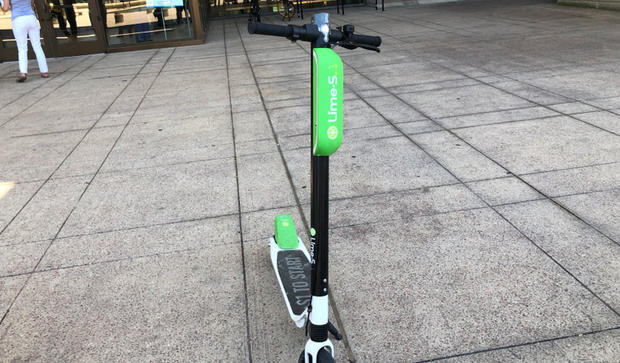 Lime scooter 