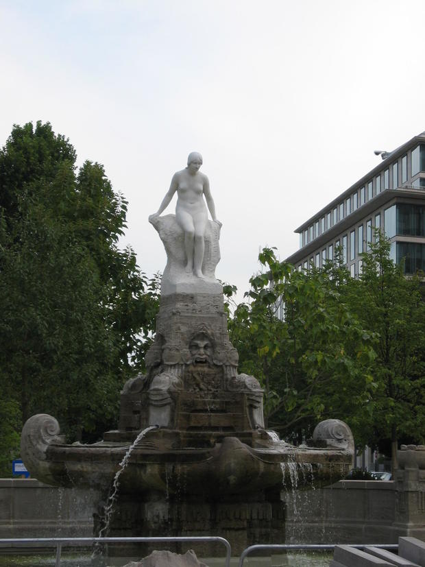 marchenbrunnen-frankfurt.jpg 