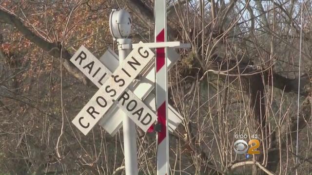 nj-railroad-crossing.jpg 