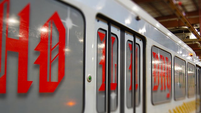 holiday-express-port-authority-light-rail-3.jpg 