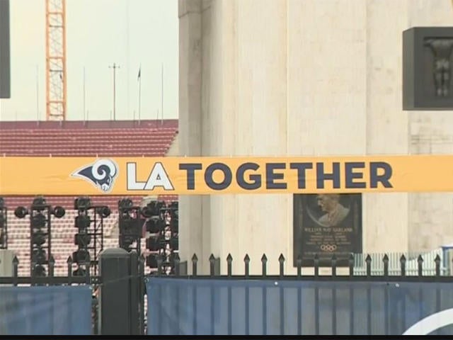 Emotions run high as L.A. Rams honor wildfire, Thousand Oaks first ...
