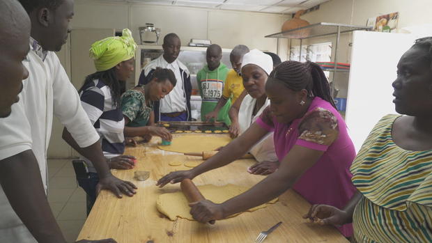 bakers-in-kigali-learning-how-to-substitute-wheat-flour-with-sweet-potato-flour.jpg 