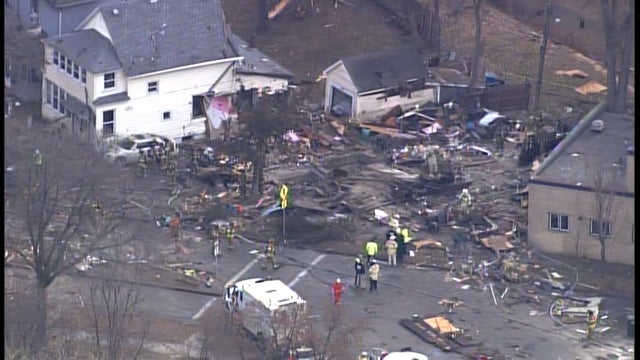 house-explosion-7.jpg 