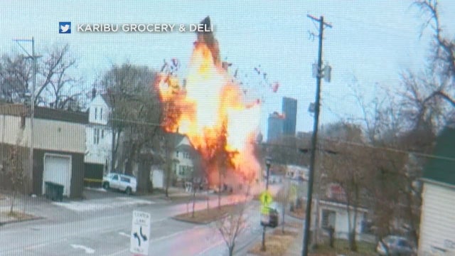 st-paul-house-explodes.jpg 