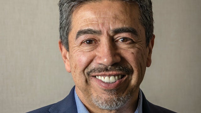 alderman-daniel-solis-headshot.jpg 