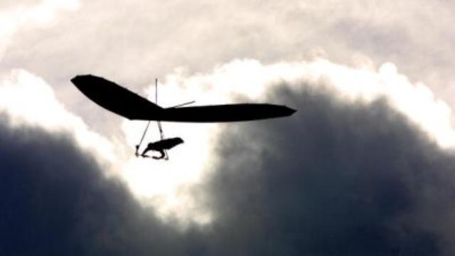 hang-glider-1.jpg 