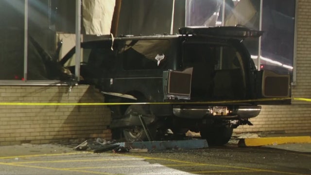 carrick-car-into-building1.jpg 
