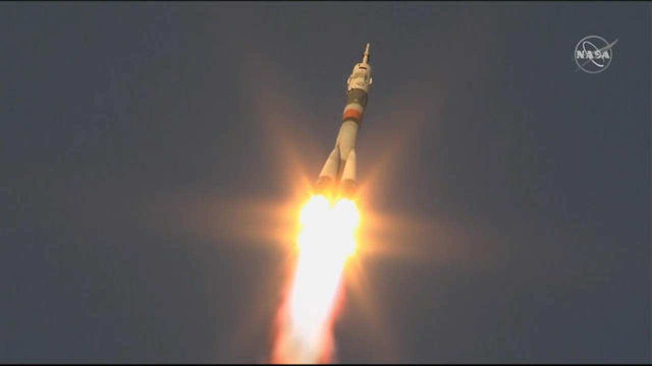 Russians launch 3 aboard Soyuz rocket to International Space Station in first post-abort crew flight photo
