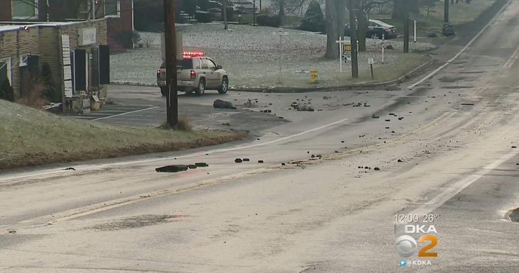 Water Main Break Closes Road, School In Bethel Park - CBS Pittsburgh