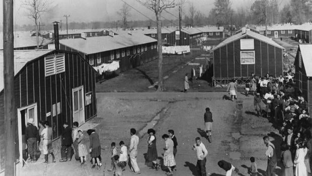 heart-mountain-relocation-camp-in-wyoming-in-the-early-1940s-620.jpg 